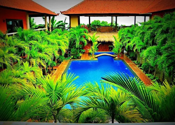 Backpacker Hotel 2*