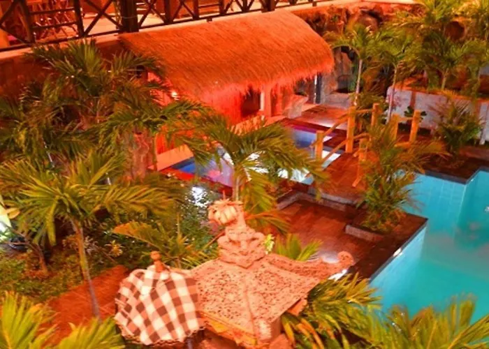 Backpacker Hotel 2*